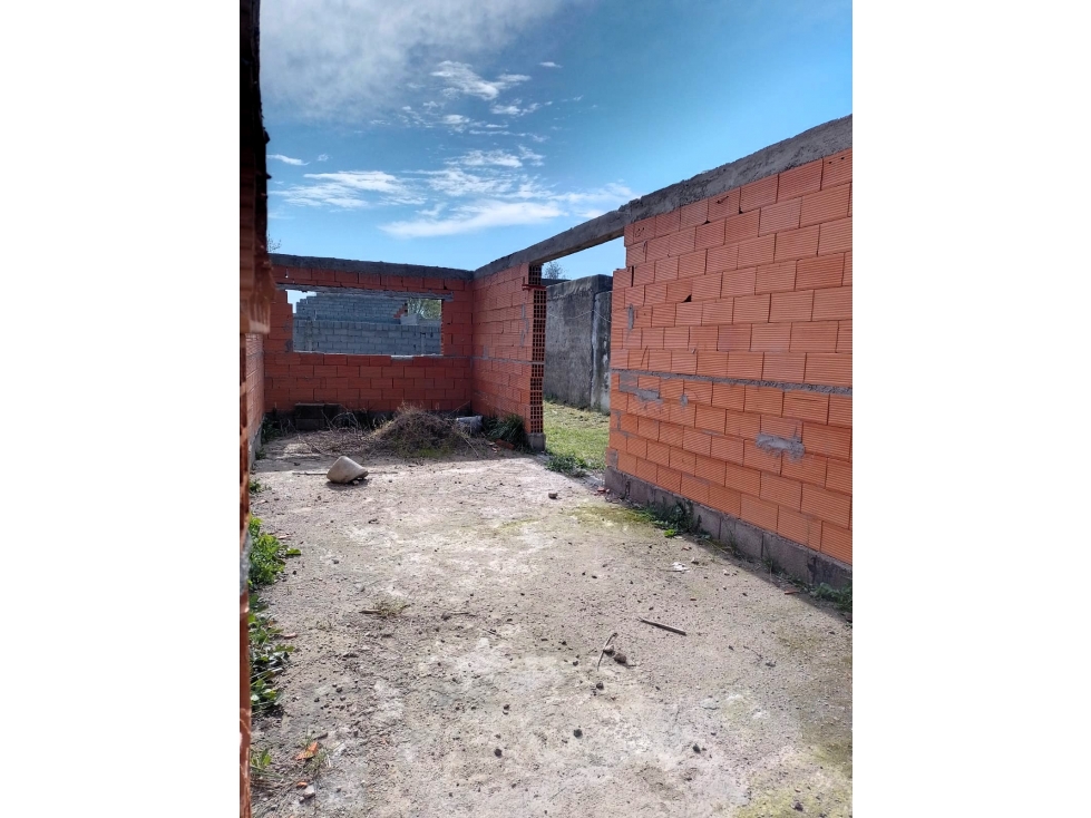 LOTE + CASA en  obra en VENTA - 5