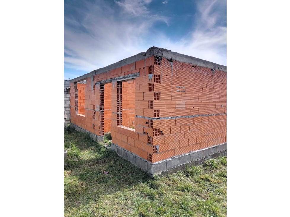 LOTE + CASA en  obra en VENTA - 2