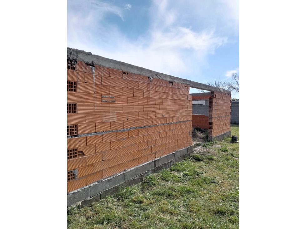 LOTE + CASA en  obra en VENTA - 3