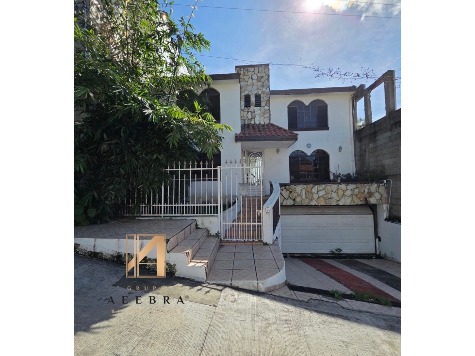 Casa en Venta Col. Universidad Poniente, Tampico