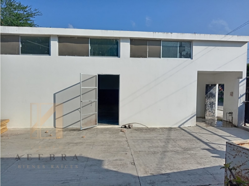 Terreno con Construcción en Anáhuac, Ver. Gran Potencial Comercial - 2