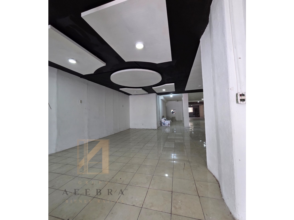 Amplio Local en Renta 420 m² sobre Ave. Universidad - 4