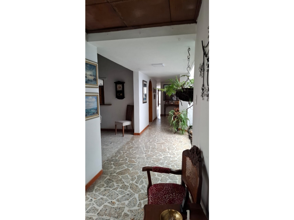 VENTA DE CASA LOTE EN LAURELES