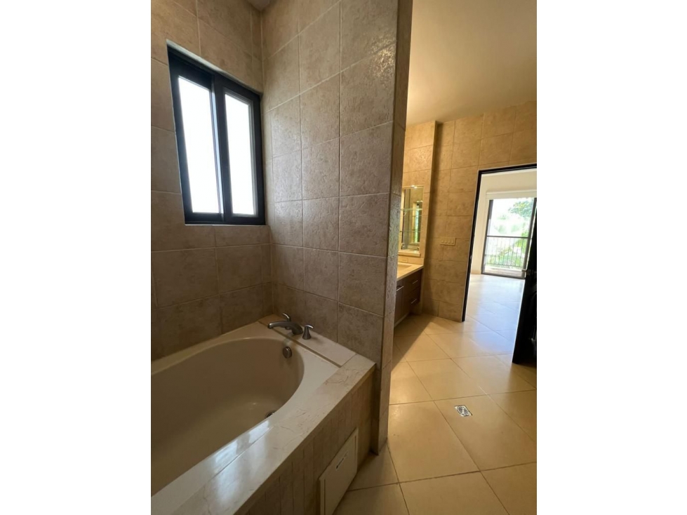 Alquiler en Clayton, apartamento en Embassy Club — foto 5