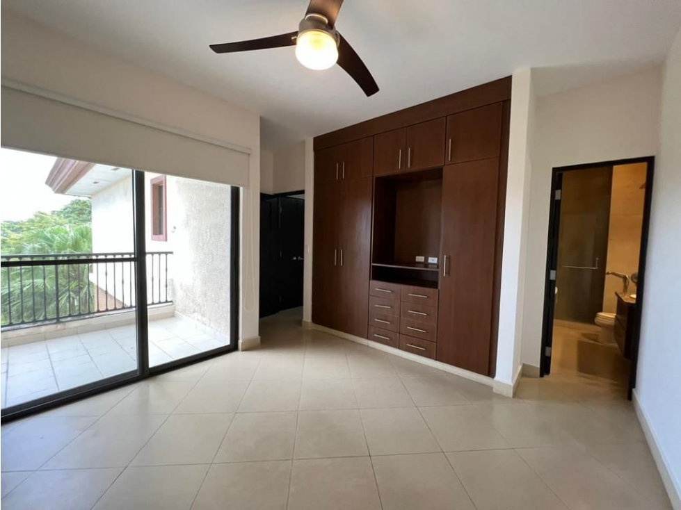 Alquiler en Clayton, apartamento en Embassy Club — foto 6