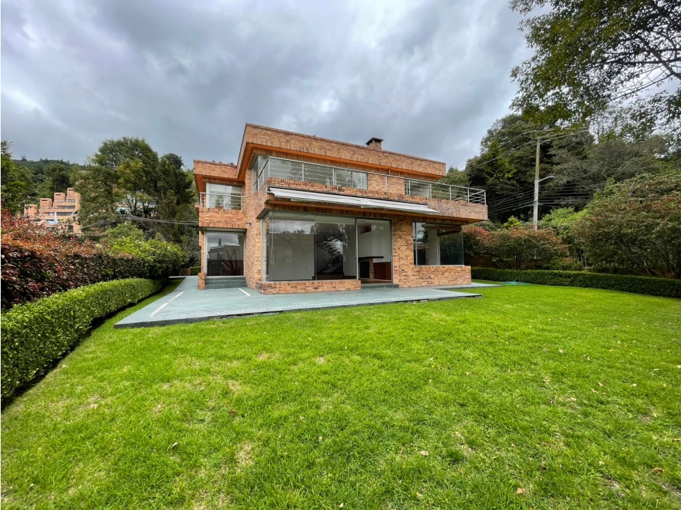 VENDO ARRIENDO EXCELENTE CASA EN SANTA ANA. 750 M2 + 620 M2 T.