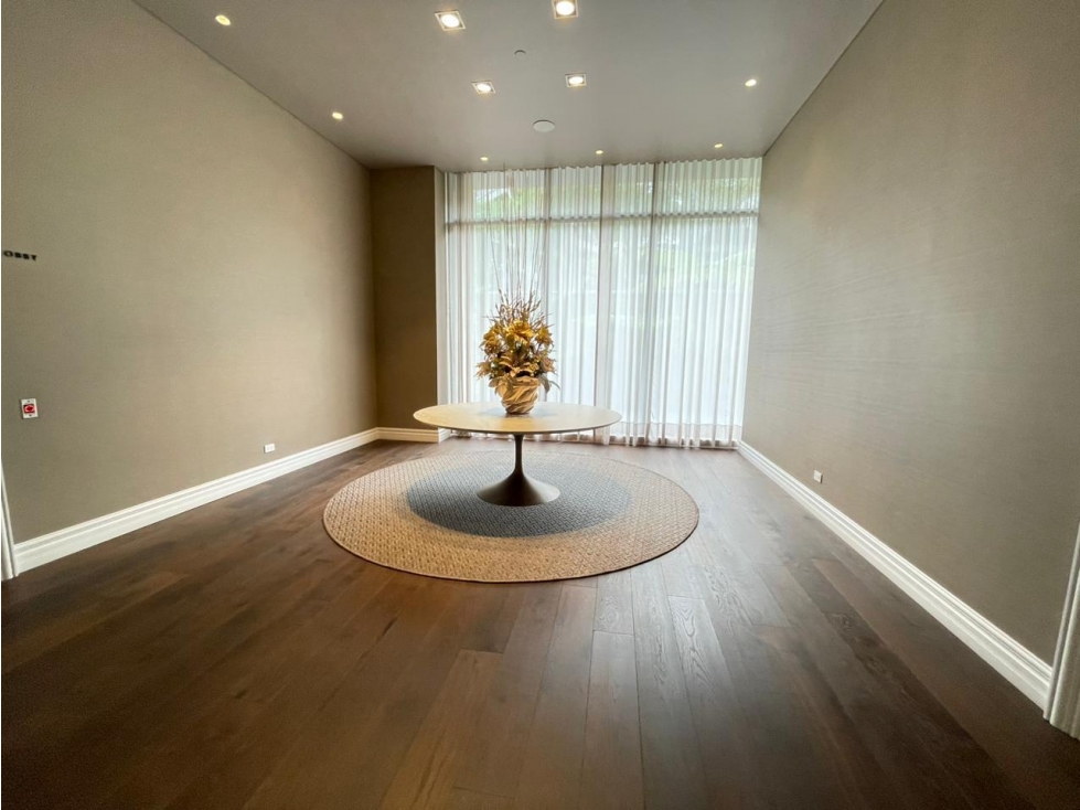 SE VENTE APARTAMENTO CHICÓ SEMINARIO 320m2 BALCÓN 20m2