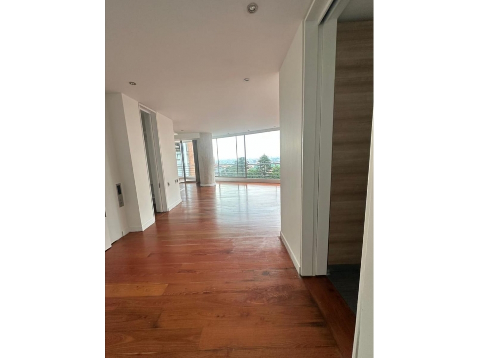 OFREZCO APTO REMODELADO EN VENTA O ARRIENDO EN ROSALES BAJO — foto 2