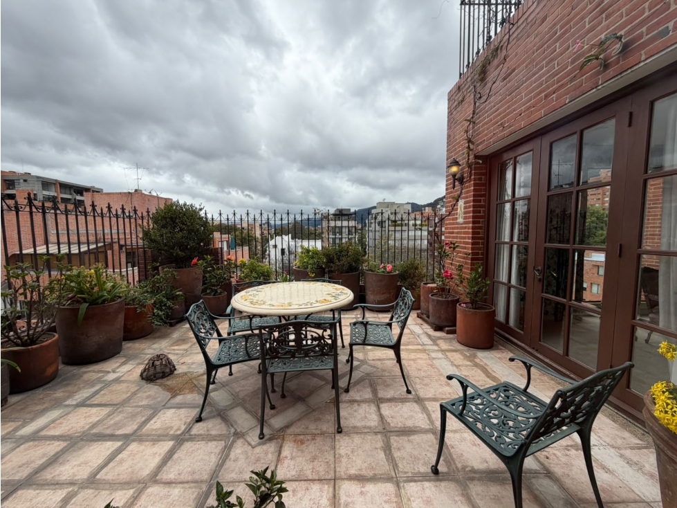 VENDO EXCLUSIVO PENTHOUSE DÚPLEX EN LA CABRERA 444 m²