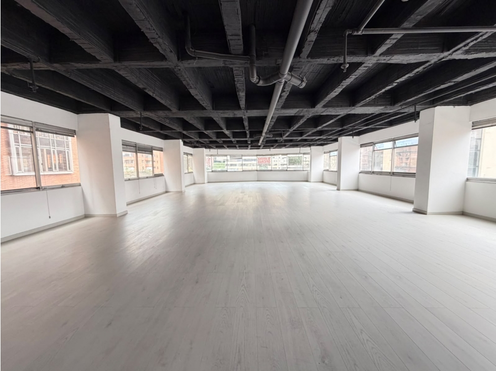 ARRIENDO OFICINA EN EL SECTOR FINANCIERO DE LA CALLE 72 | 367 m²