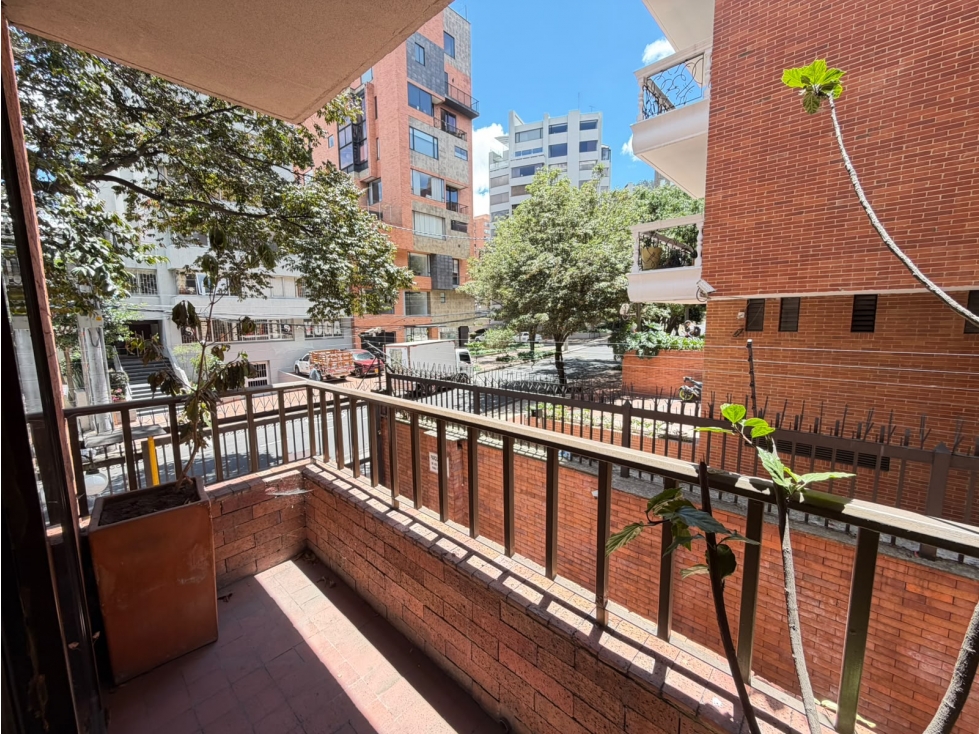 APARTAMENTO PARA REMODELAR EN EL RETIRO | 271 m²