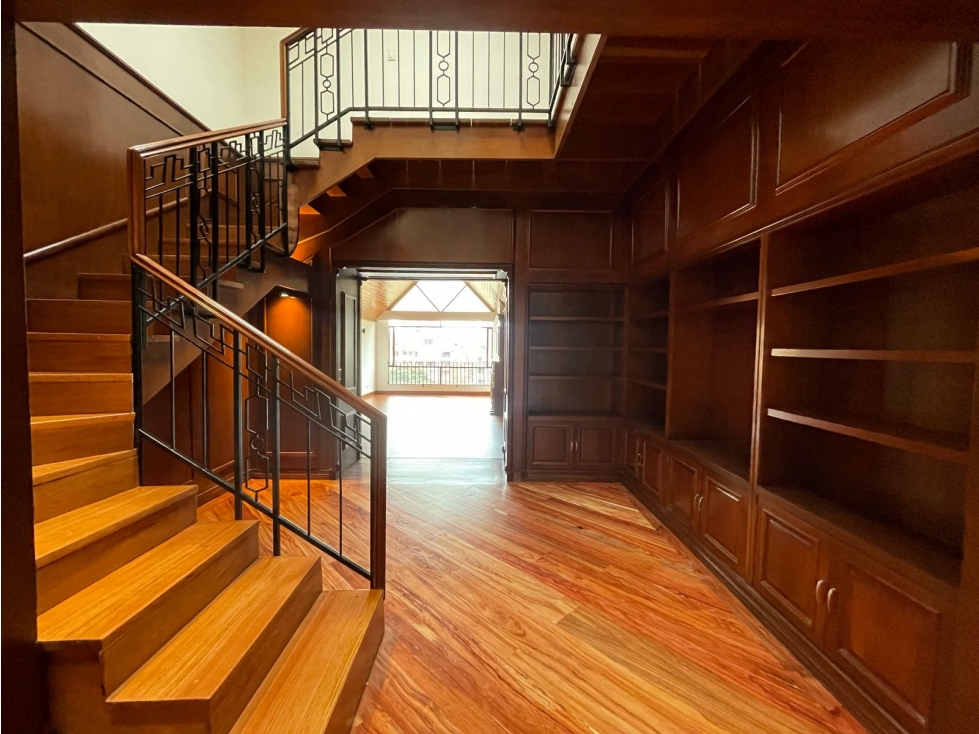 ARRIENDO MAGNÍFICO APARTAMENTO EN MUSEO DEL CHICO. 330 M2 + 80 m2 T — foto 2