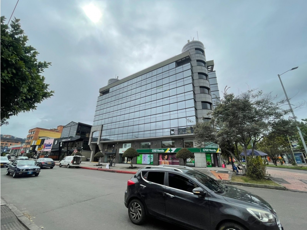 ARRIENDO EXCELENTE OFICINA. 320 m²