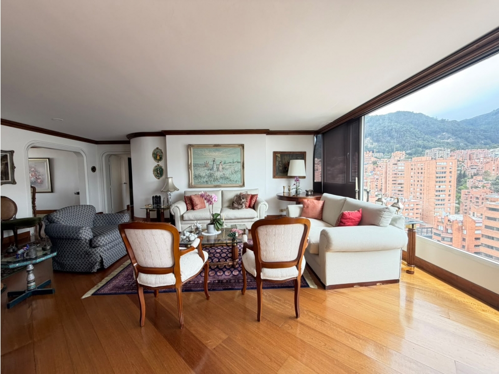 VENDO EXCELENTE PH DUPLEX EN TORRES DEL CASTILLO. 400 M2 + 60 T