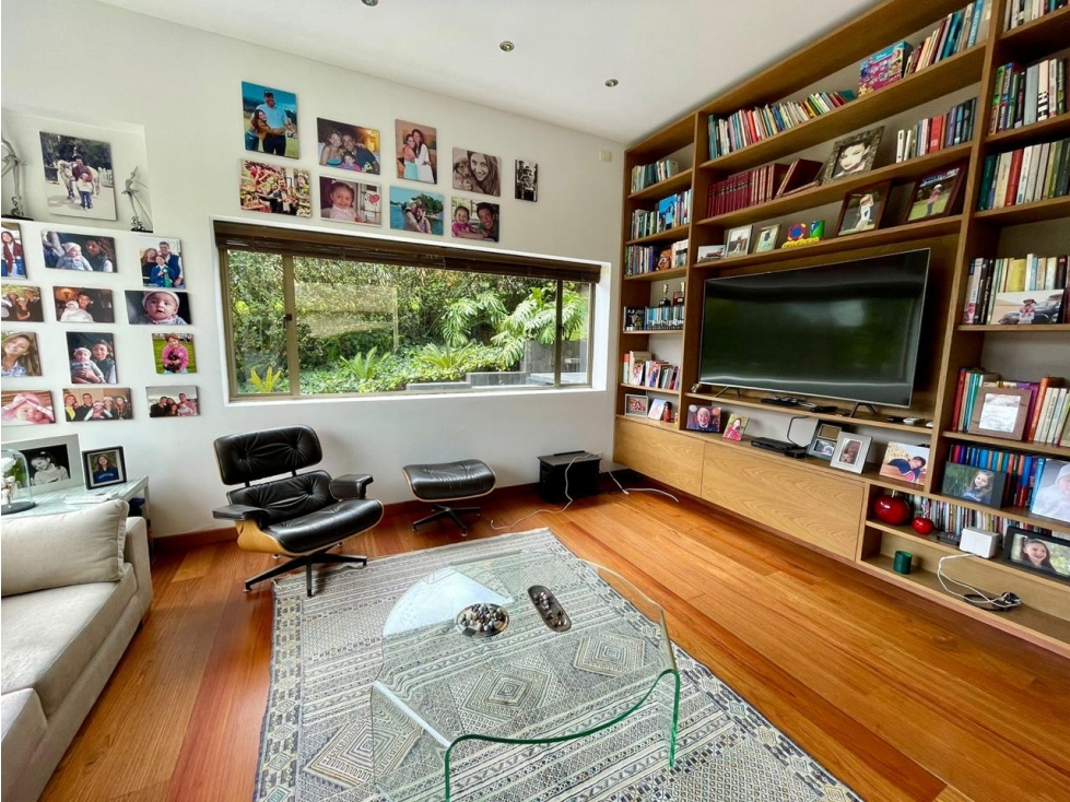 SE VENDE CASA EN APOSENTOS 480m2 TERRAZA - 1
