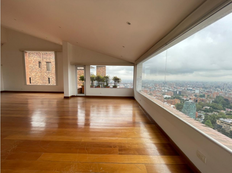 VENDO ARRIENDO LUJOSO PH EN CHICO ALTO. 375 M2 + 90 M2 DE T