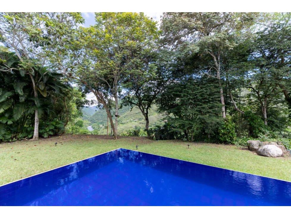 ARRIENDO CASA AMU 04. 4 CUARTOS - 3