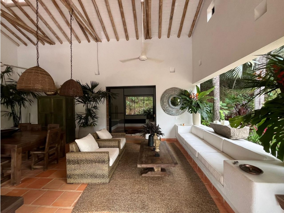 SE VENDE CASA EN NILO 450m2 CASA AUXILIAR 70m2 - 5