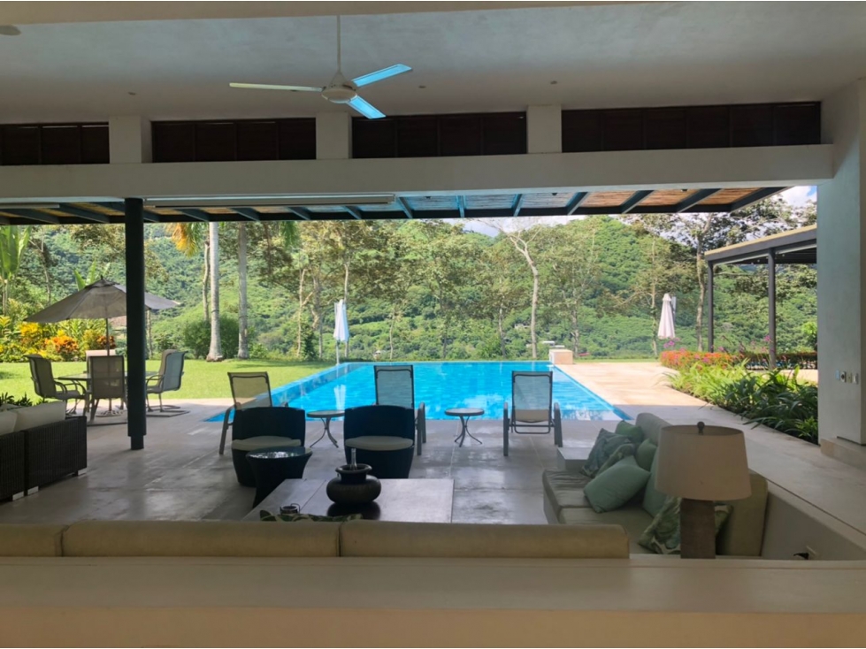ARRIENDO CASA AMW 08. 4 CAURTOS - 1