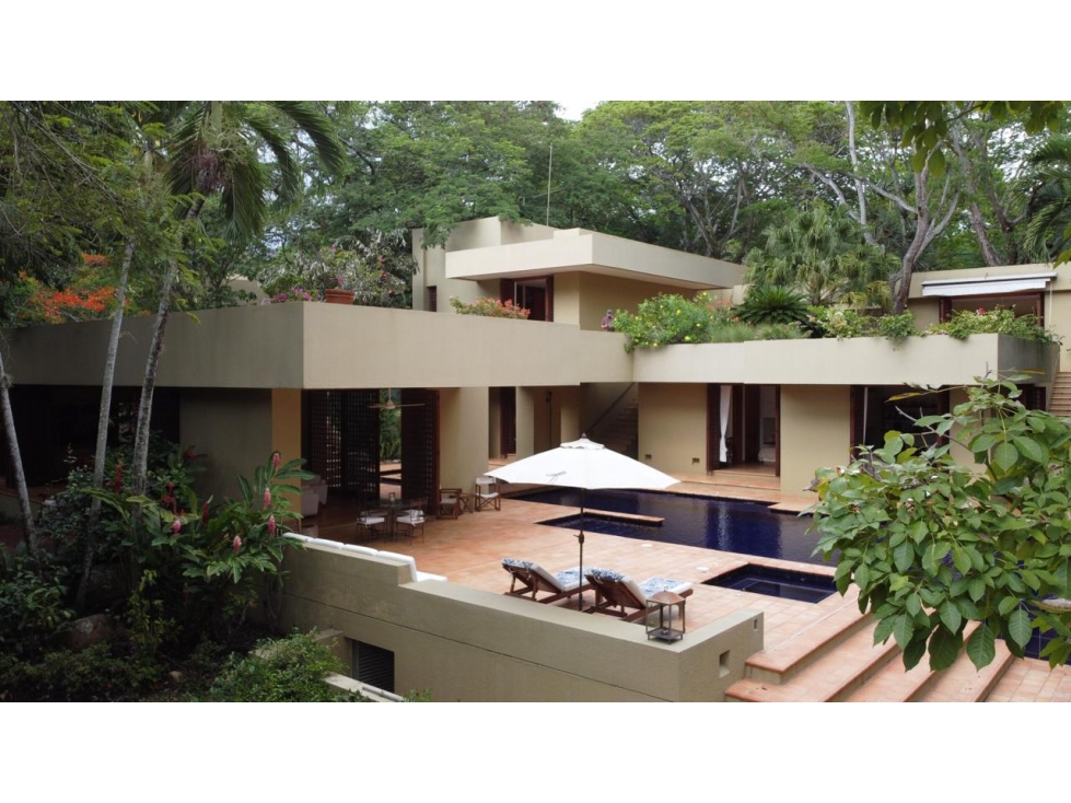 ARRIENDO CASA AMZ 04. 6 CUARTOS. - 2