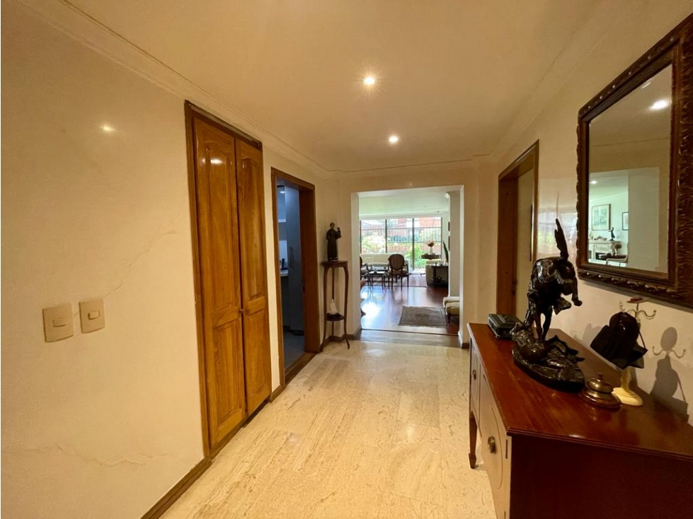 VENDO APARTAMENTO EN LA CABRERA. 250 M2 + 70 M2 T.