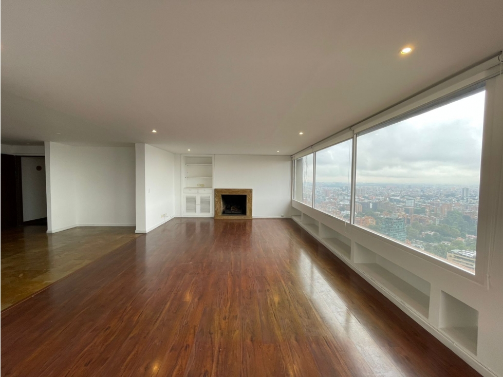 VENDO LINDO APTO EN CHICO ALTO. 208 M2