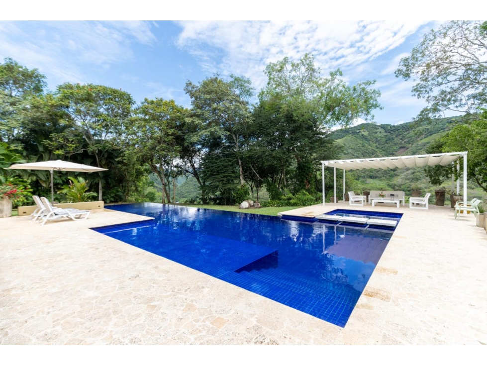 ARRIENDO CASA AMU 04. 4 CUARTOS - 1