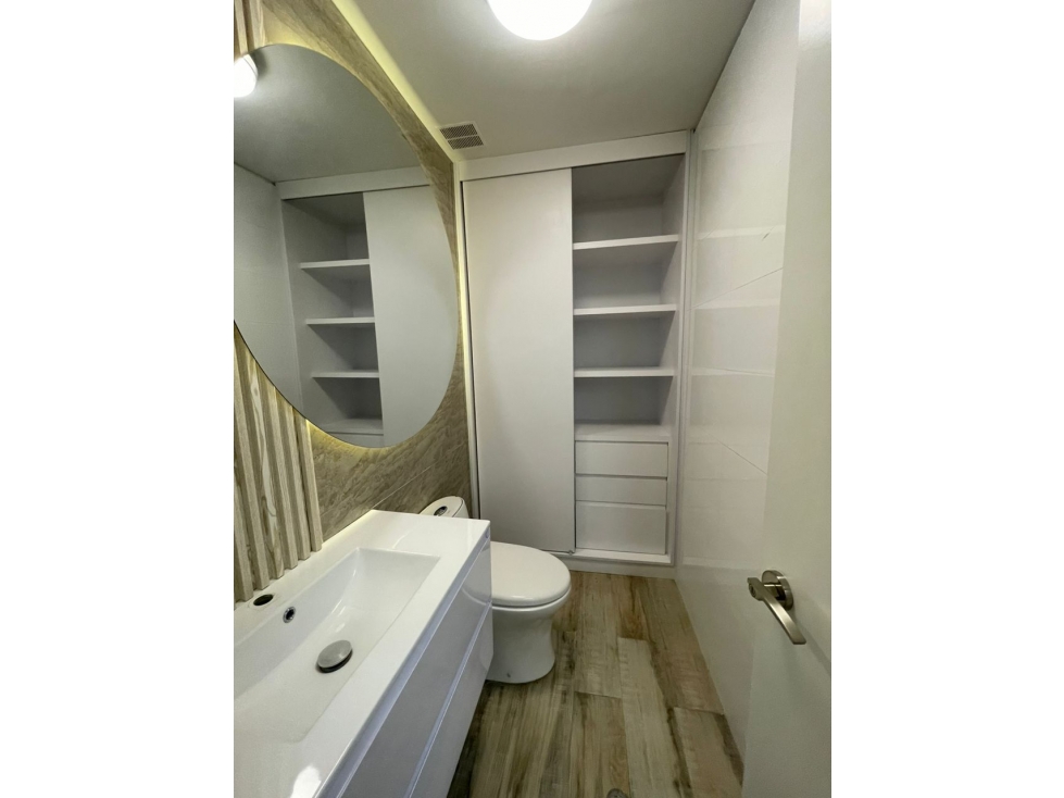 SE VENDE Y ARRIENDA OFICINA EN SANTA BARBARA 600m2 — foto 4