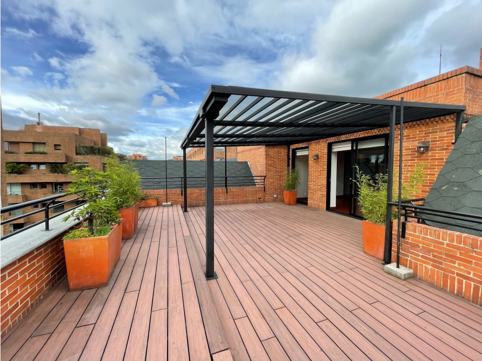 ARRIENDO MAGNÍFICO APARTAMENTO EN MUSEO DEL CHICO. 330 M2 + 80 m2 T
