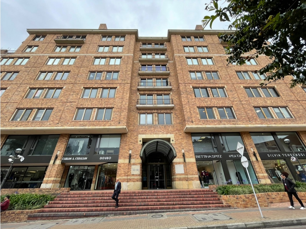 ARRIENDO EXCELENTE OFICINA EN EL RETIRO. 310 M2