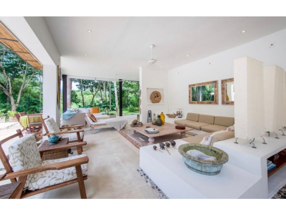 ARRIENDO CASA AMY 11. 4 CUARTOS - 5