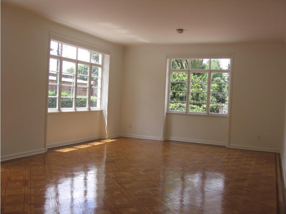 ARRIENDO OFICINA EN EL NOGAL. 648 M2 + 1400 M2 DE JARDÍN — foto 4