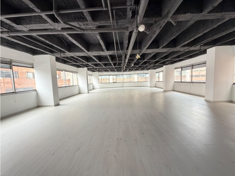 ARRIENDO OFICINA EN EL SECTOR FINANCIERO DE LA CALLE 72 | 367 m² — foto 2