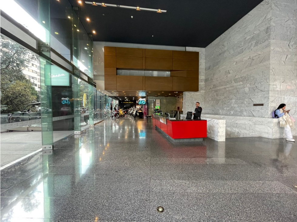 OFREZCO OFICINA EN EXCELENTE EDIFICIO EN EL NOGAL. 723 M2 — foto 4