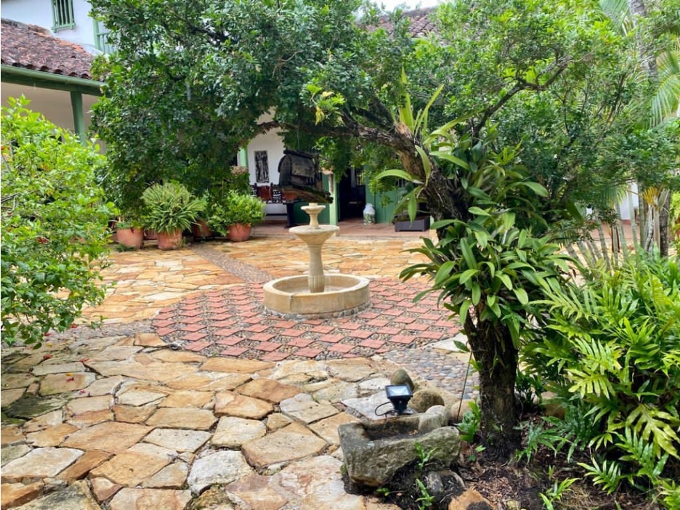 ARRIENDO HACIENDA EN ANAPOIMA. 10 CUARTOS. 20 PAX. - 5