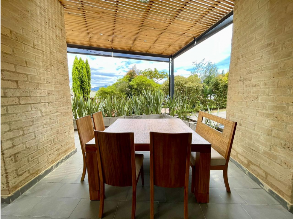 SE VENDE CASA EN APOSENTOS 480m2 TERRAZA - 5