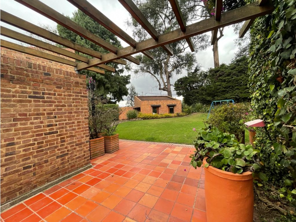SE VENDE CASA EN CERROS DE SUBA 510m2 TERRAZAS Y JARDINES 1.141m2 — foto 2