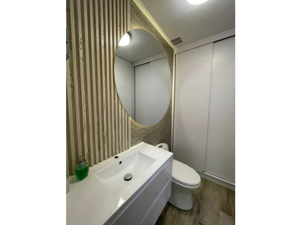 SE VENDE Y ARRIENDA OFICINA EN SANTA BARBARA 600m2 — foto 3