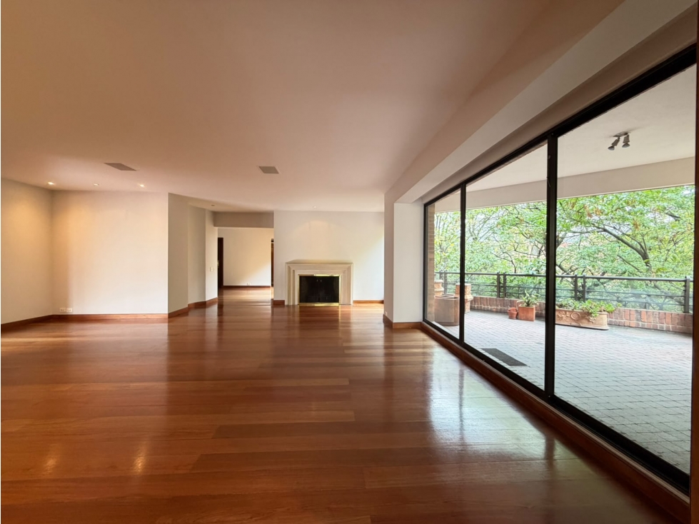 EXCLUSIVO APARTAMENTO EN LA CABRERA. 400 M2 + 80 M2 TERRAZAS