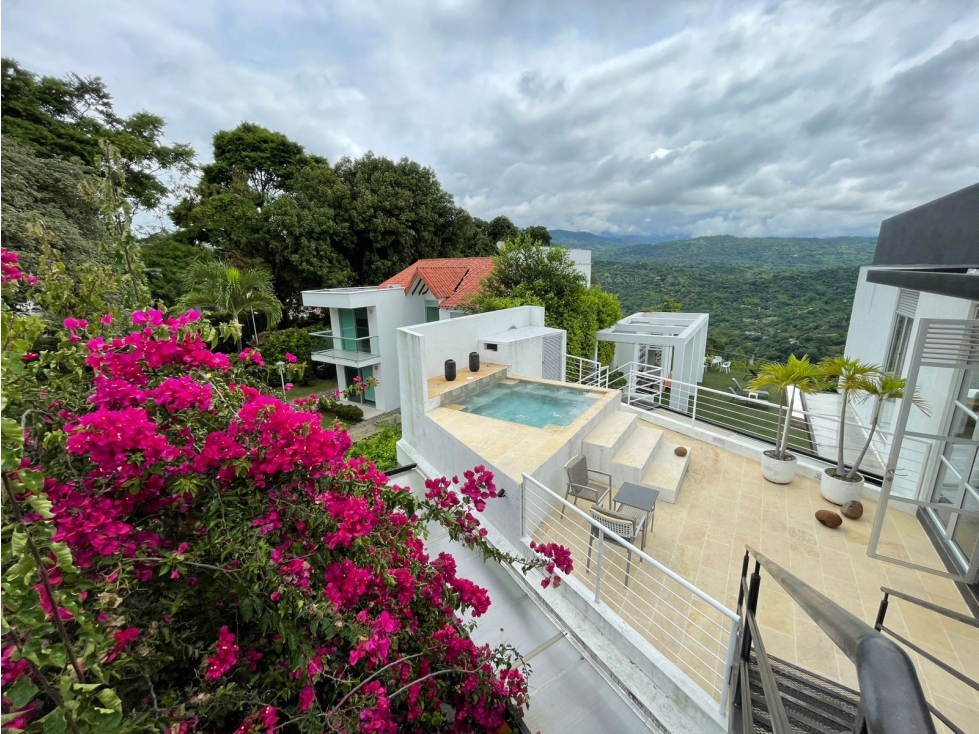 SE VENDE CASA EN ANAPOIMA 750m2