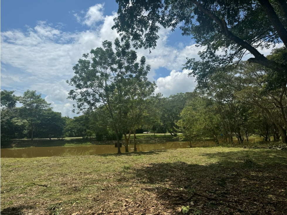 VENDO LOTE EN MESA DE YEGUAS . 2900 M2 - 4