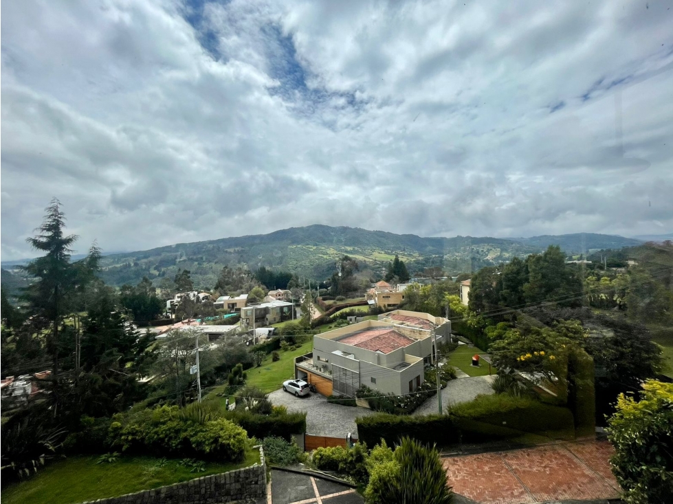 SE ARRIENDA CASA EN LA CALERA 1600m2 TERRAZAS 400m2