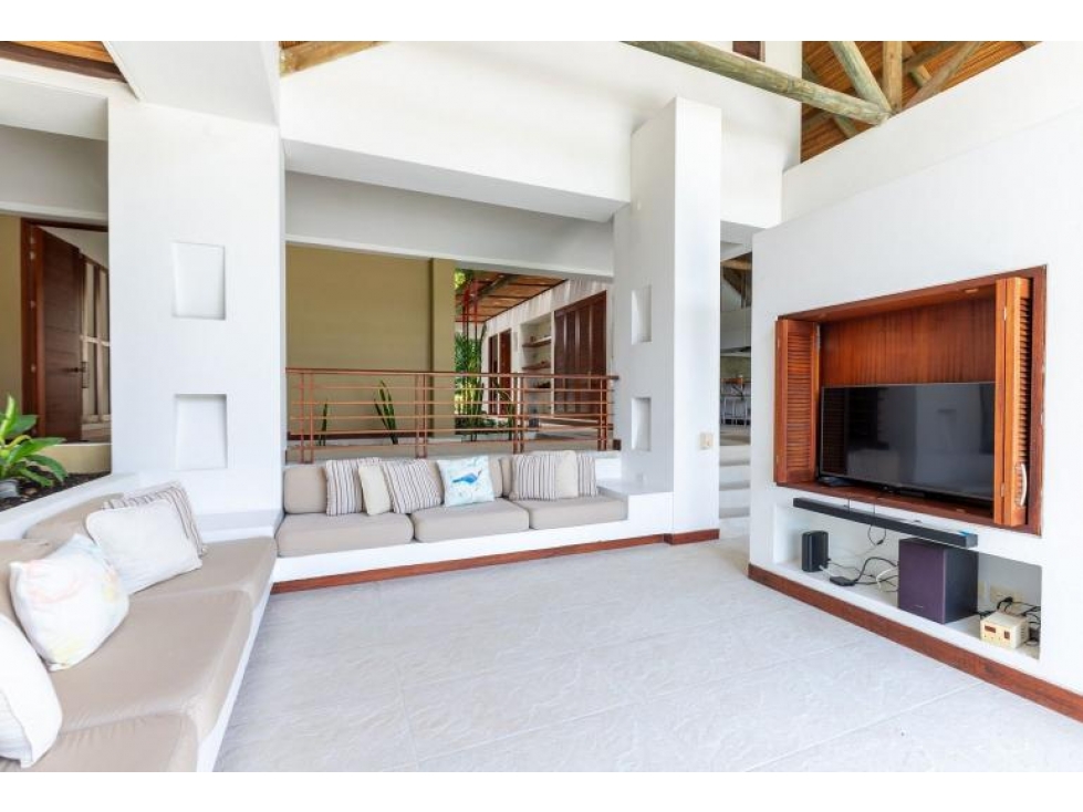 ARRIENDO CASA AMZ 09. 4 CUARTOS - 5