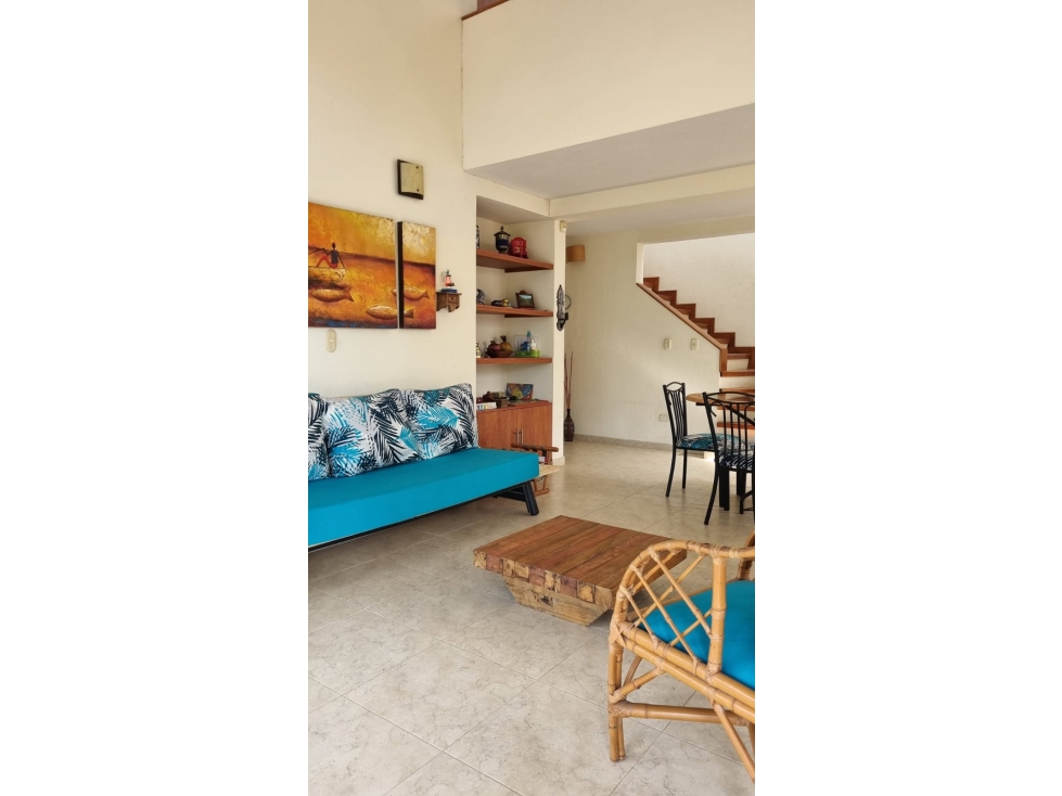 ARRIENDO CASA EN CONJUNTO CERRADO EN ANAPOIMA. 4 CUARTOS. 8 PAX - 4