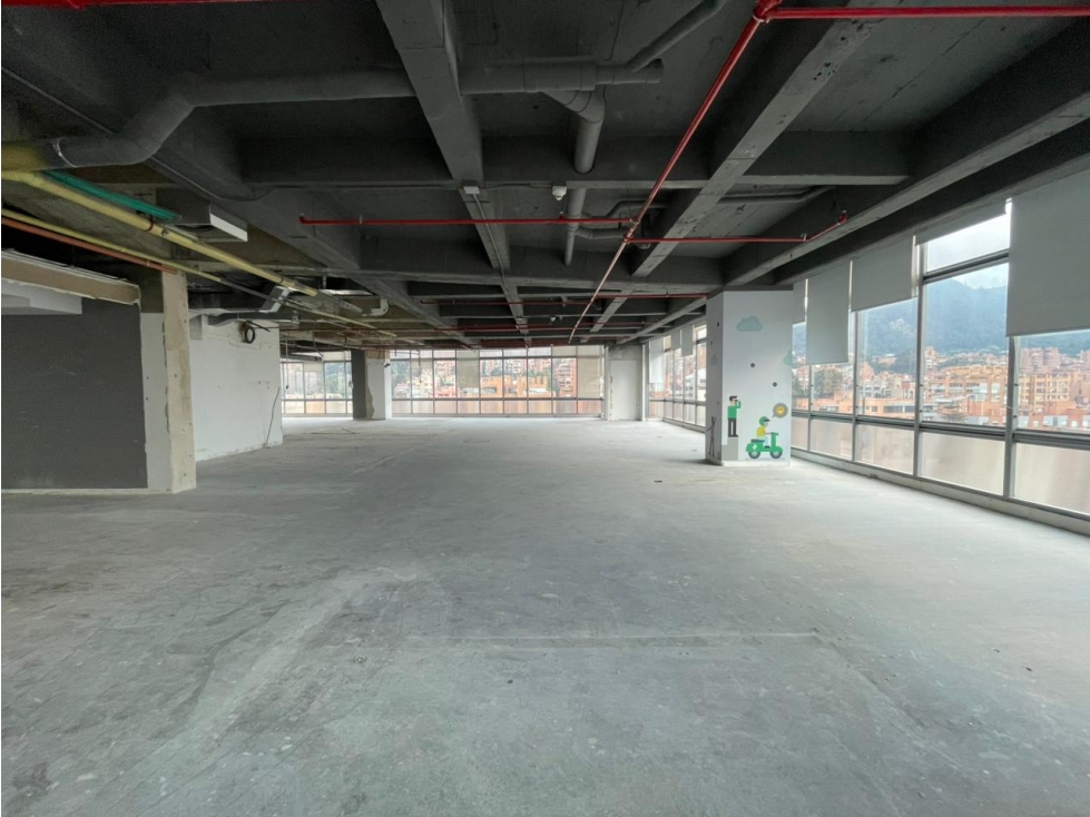 ARRIENDO OFICINA EN EXCELENTE EDIFICO EN NOGAL.615 M2 + 137 M2 — foto 6