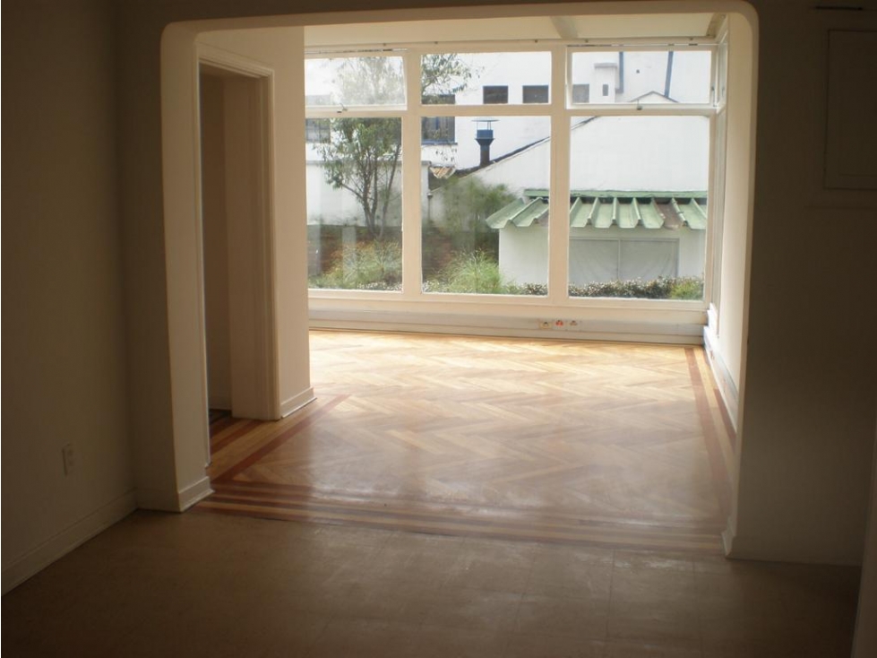 ARRIENDO OFICINA EN EL NOGAL. 648 M2 + 1400 M2 DE JARDÍN — foto 5