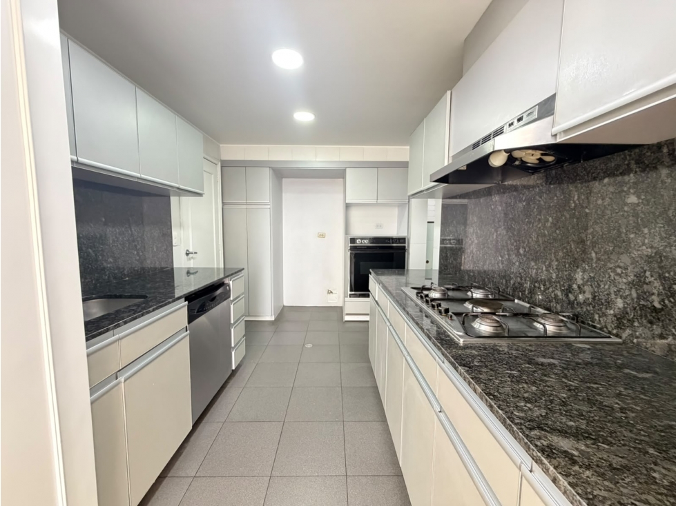 ARRIENDO ILUMINADO APARTAMENTO EN CHICO RESERVADO. 140 M2 — foto 5