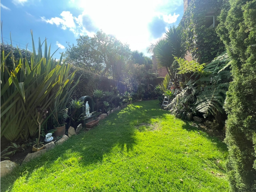SE ARRIENDA CASA EN SANTA ANA 300m2