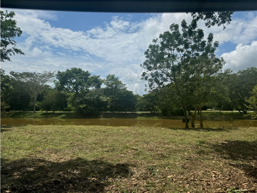 VENDO LOTE EN MESA DE YEGUAS . 2900 M2 - 3