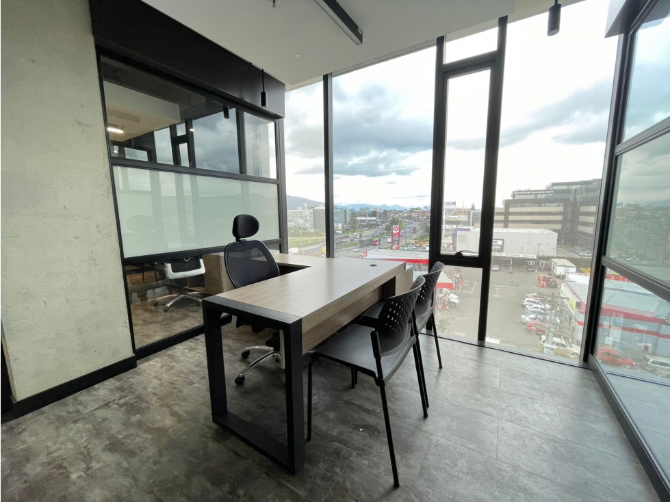 ARRIENDO EXCELENTE OFICINA AMOBLADA EN CHÍA. 250 M2 + 91 M2 T - 4
